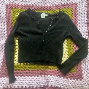 Black cropped sweater